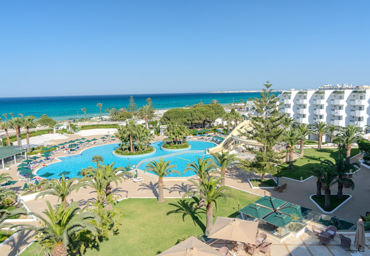 https://image.resabooking.com/images/image_panoramique/Melia_El_Mansour_Mahdia_2.jpg