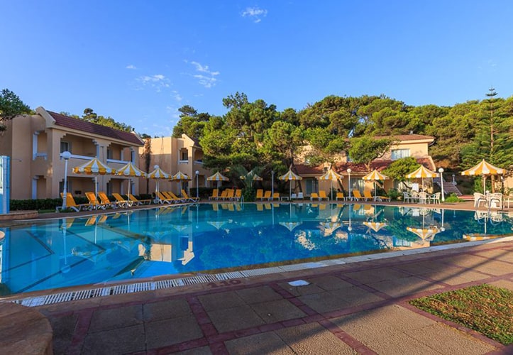 https://image.resabooking.com/images/image_panoramique/Residence_Mehari_Tabarka_2.jpg