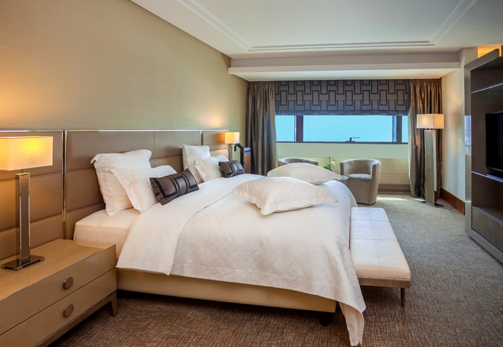 https://image.resabooking.com/images/image_panoramique/radisson_blu_hotel_&_conference_center_2.jpg